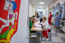 Анна Бабалова проголосовала на выборах депутатов