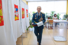 Валерий Нечай отдал свой голос на выборах депутатов