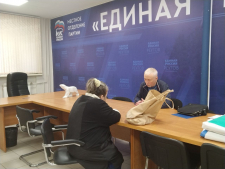 Юрист Сергей Нефедов провел консультацию в Общественной приемной