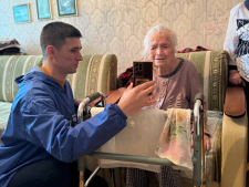 Партийцы поздравили ветеранов с Праздником