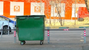 Сетевые магазины оштрафованы за незаконную установку мусорных контейнеров