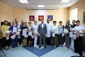 Врачей Реутовской клинической больницы поздравили с Днём медработника
