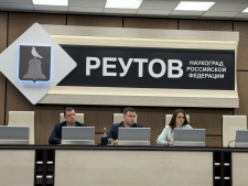 На традиционном "Часе ЖКХ" в Реутове обсудили готовность служб города к уборке снега