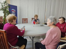 Анна Бабалова провела уроки цифровой грамотности для старшего поколения